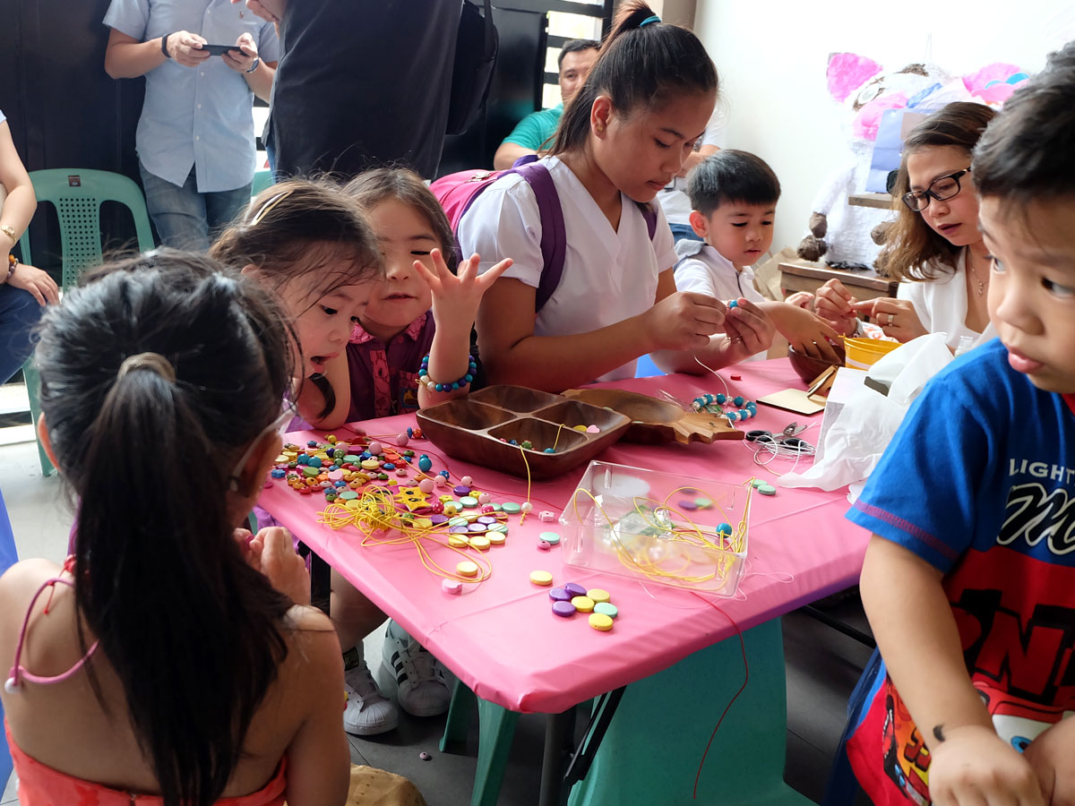 Moana Party Crafts: DIY Jewelry