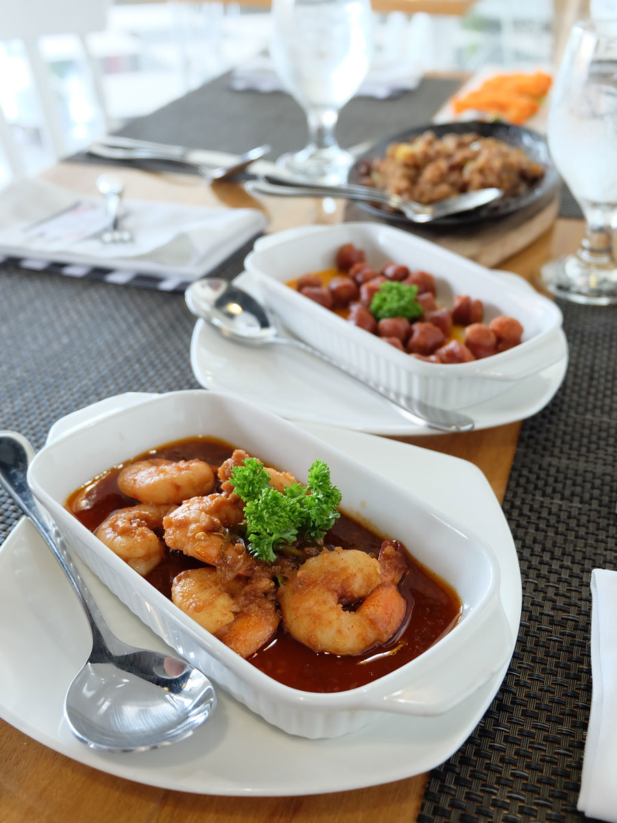 Mothers Who Brunch: Gammas, Chiztora chorizo, pork sisig and mozzarella sticks from 81 Cafe and Bistro Mothers Who Brunch: Gammas, Chiztora chorizo, pork sisig and mozzarella sticks from 81 Cafe and Bistro