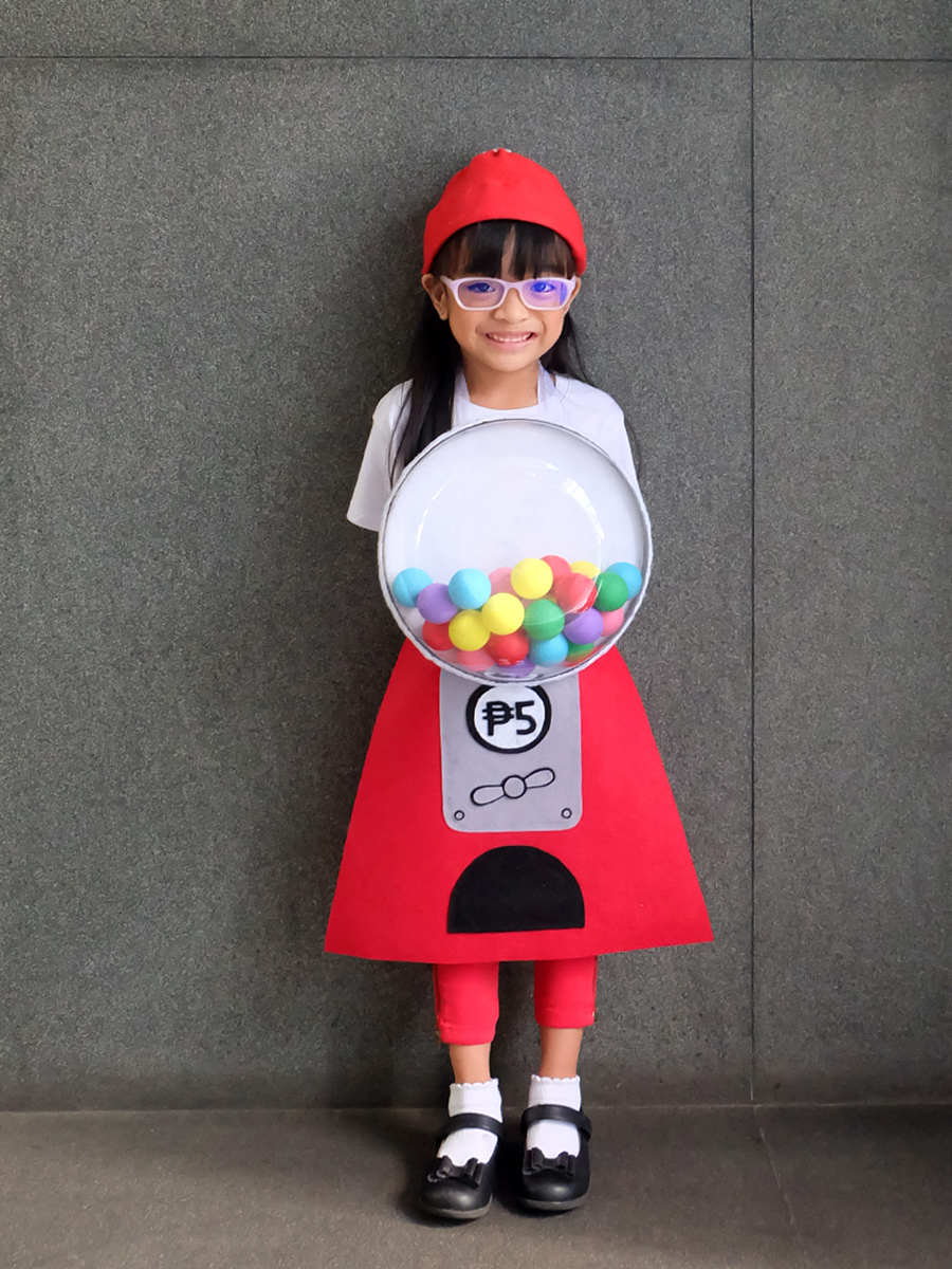 DIY No-Sew Gumball Machine Costume Tutorial DIY No-Sew Gumball Machine Costume Tutorial