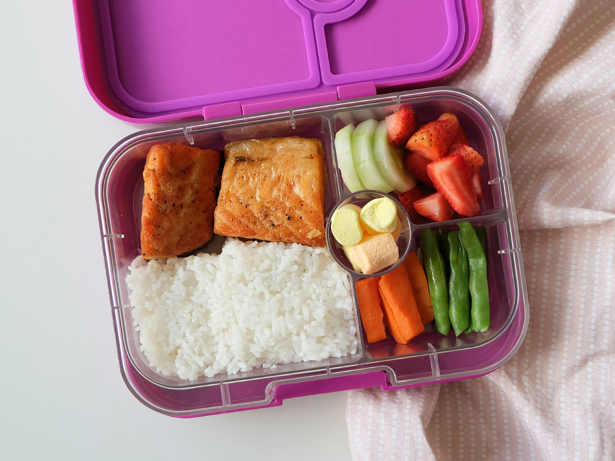 Yumbox Panino in Bijoux Purple Yumbox Panino in Bijoux Purple