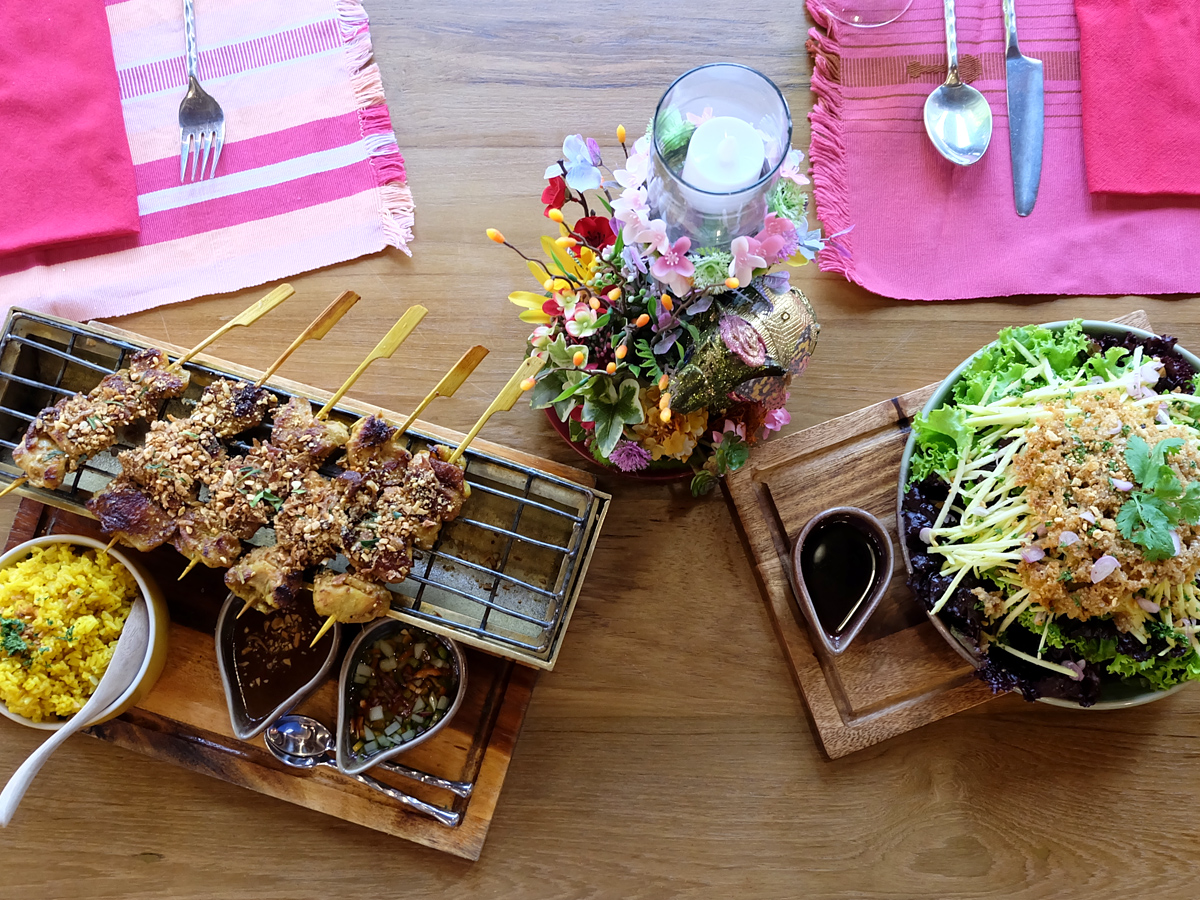 In The Mood Food Crawl with Mother's Who Brunch and Evia Lifestyle Center: Tiger Leaf In The Mood Food Crawl with Mother's Who Brunch and Evian Lifestyle Center: Tiger Leaf