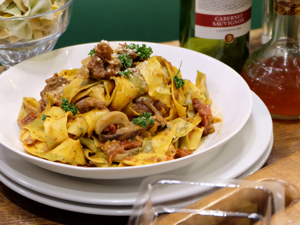 In The Mood Food Crawl with Mother's Who Brunch and Evia Lifestyle Center: Mama Lou's In The Mood Food Crawl with Mother's Who Brunch and Evia Lifestyle Center: Mama Lou's