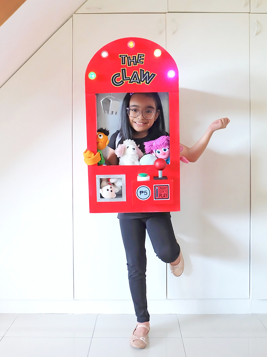 DIY Claw Machine Costume